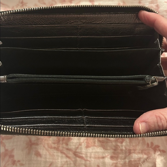 Yves Saint Laurent Leather Continental Wallet - Picture 6 of 13
